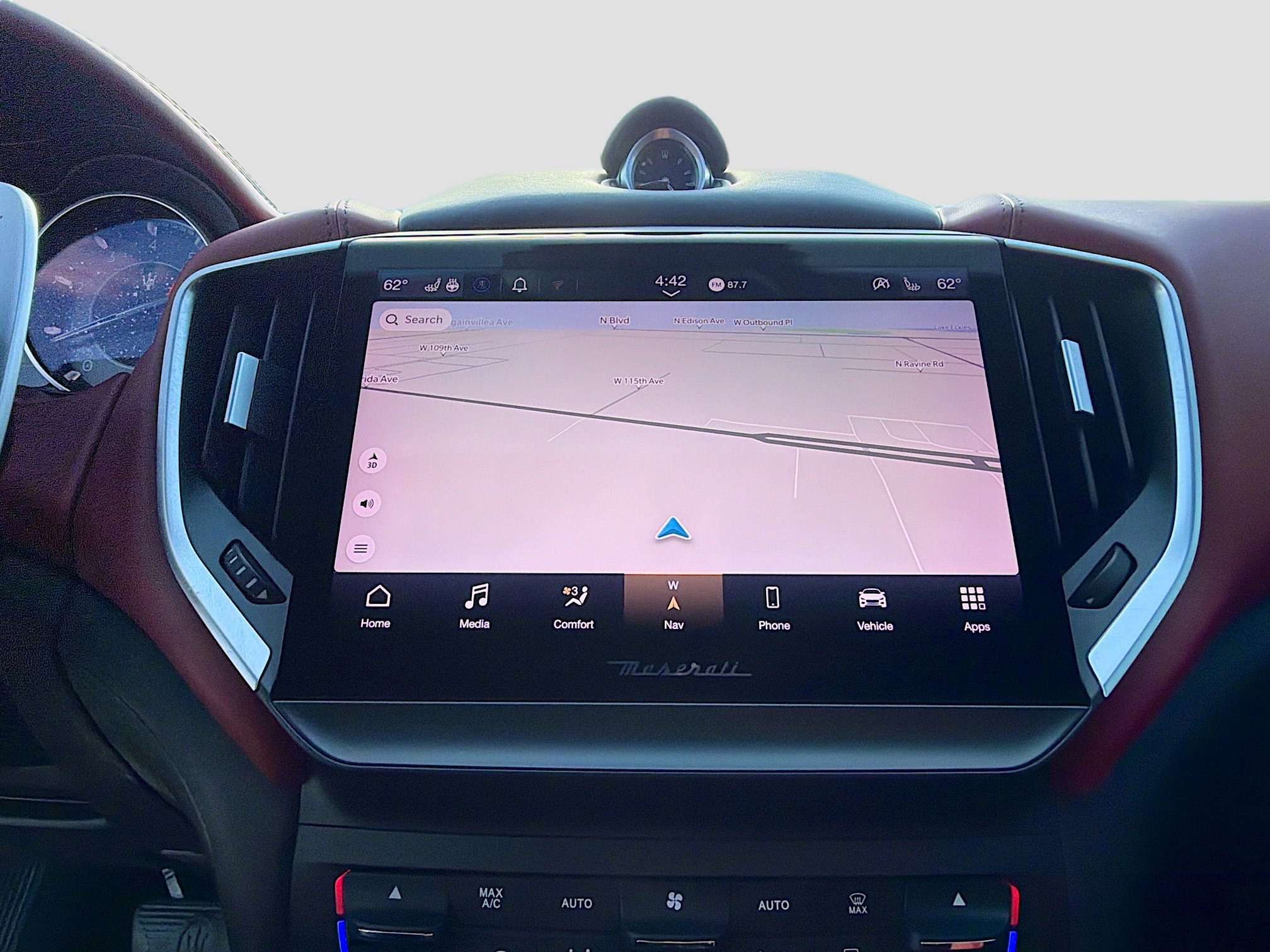 Used 2023 Maserati Ghibli Modena image 32