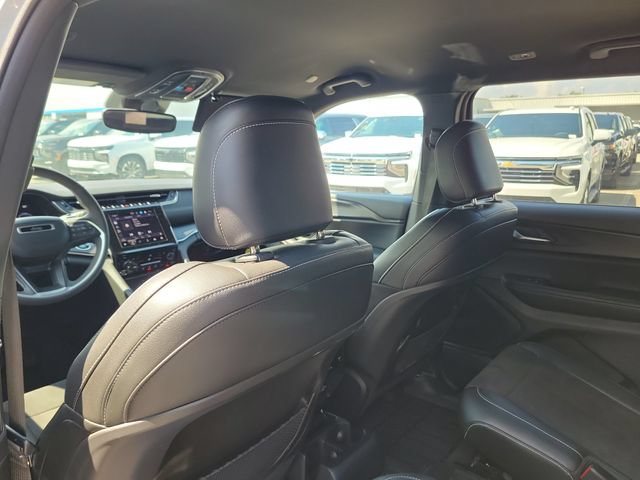 Used 2023 Jeep Grand Cherokee L Laredo RWD image 17