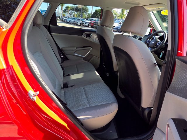 Used 2022 Kia Soul LX w/ Technology Package FWD image 19