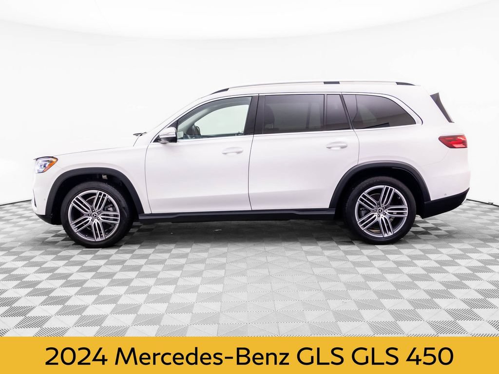 Used 2024 Mercedes-Benz GLS 450 4MATIC image 2