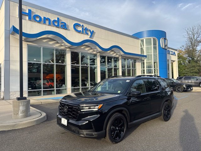 Certified 2025 Honda Pilot Black Edition image 2