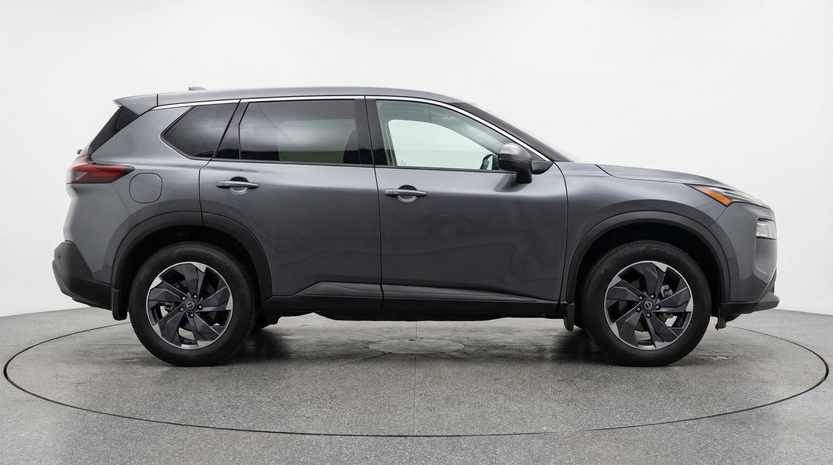 Used 2025 Nissan Rogue SV FWD image 11