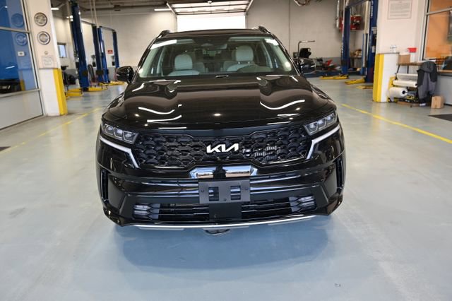 Used 2023 Kia Sorento SX image 2