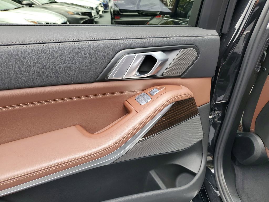 Used 2020 BMW X7 xDrive40i w/ Premium Package AWD/4WD image 12
