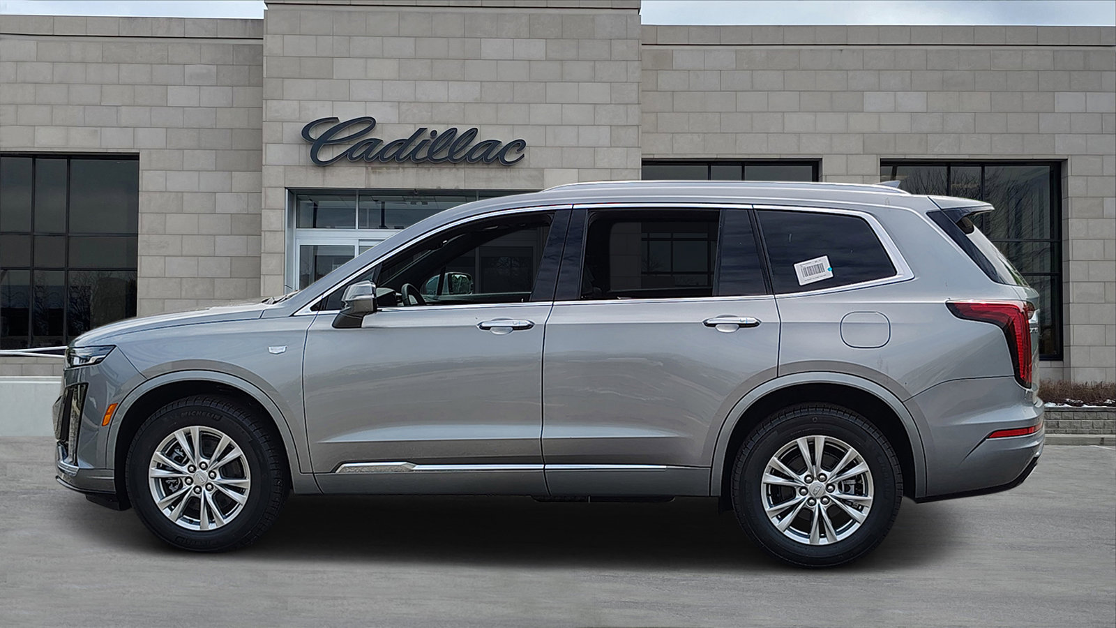 New 2025 Cadillac XT6 Luxury image 5