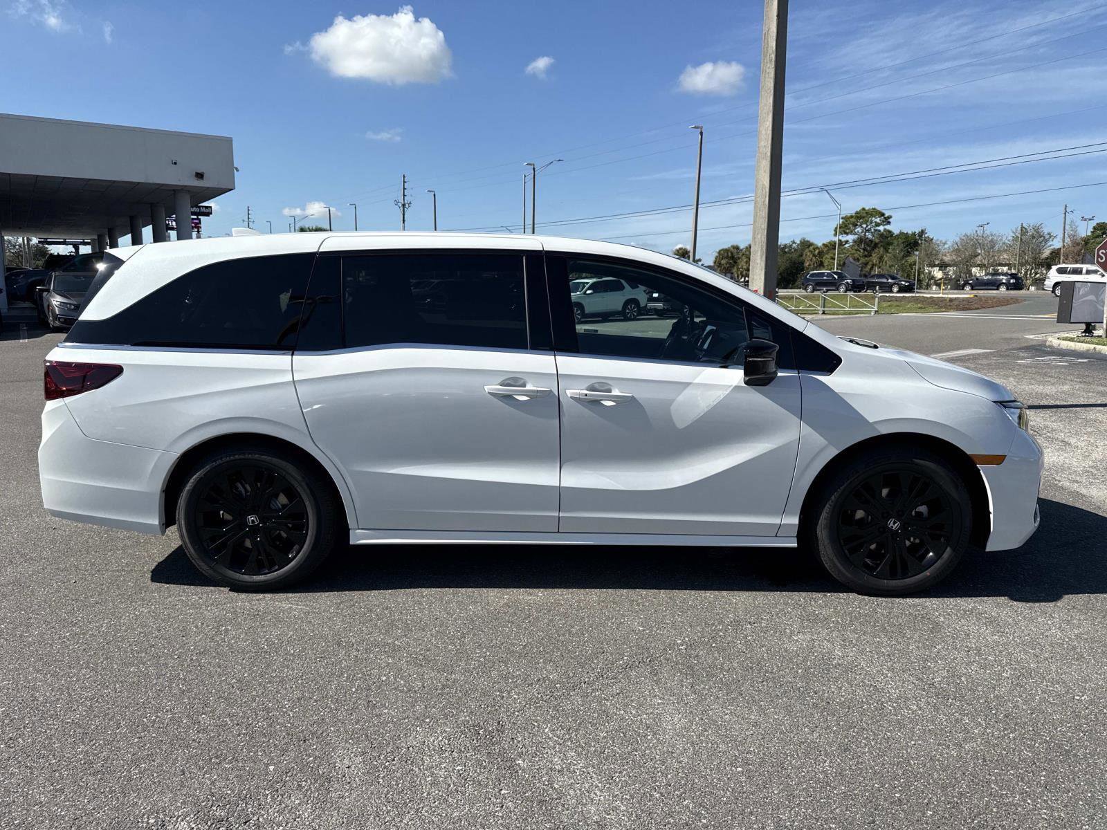 New 2026 Honda Odyssey Sport-L image 2
