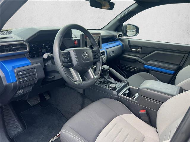 Used 2025 Toyota Tacoma TRD Off-Road AWD/4WD image 9