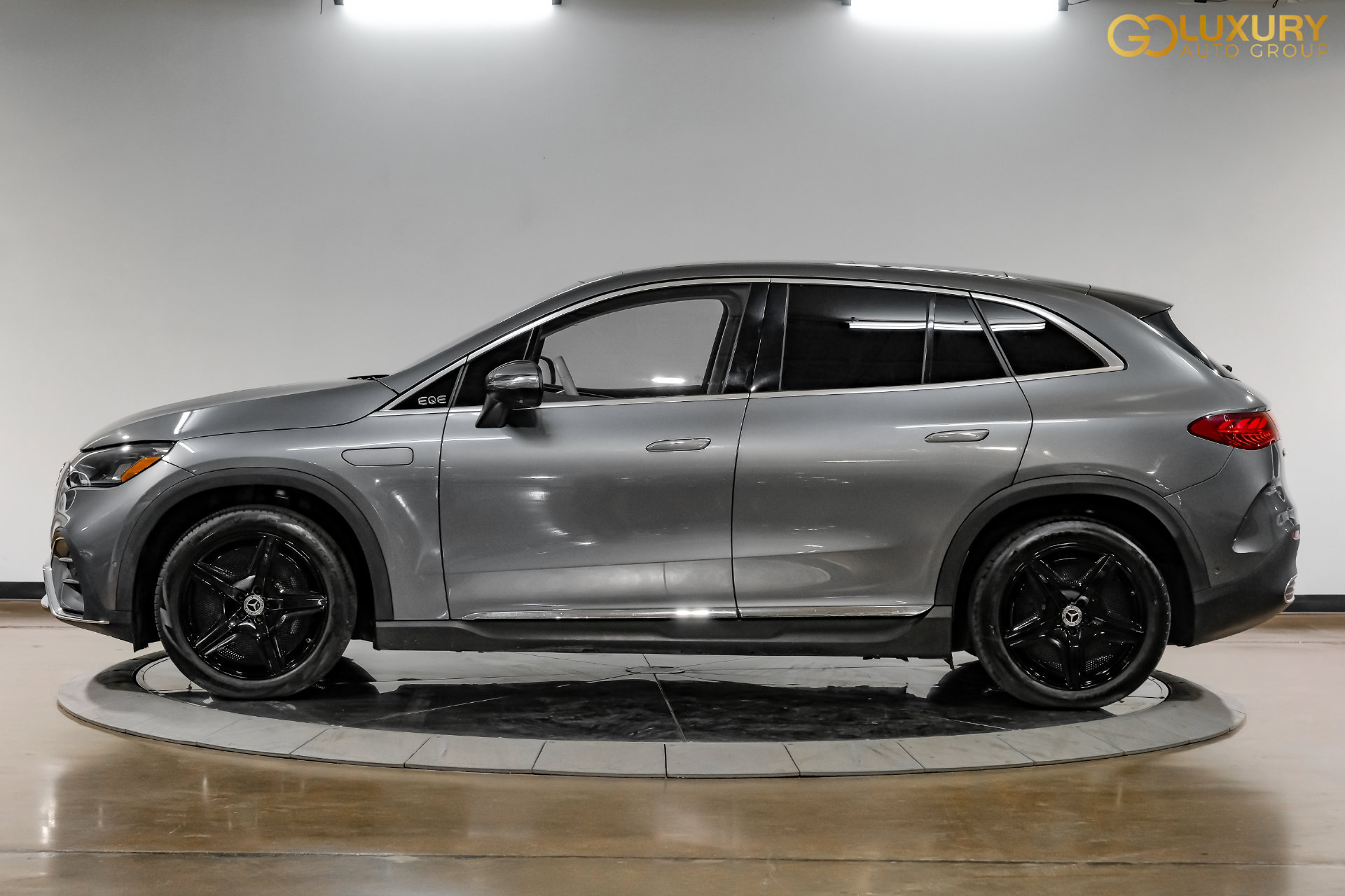 Used 2023 Mercedes-Benz EQE 350+ SUV w/ AMG Line Exterior Package image 12