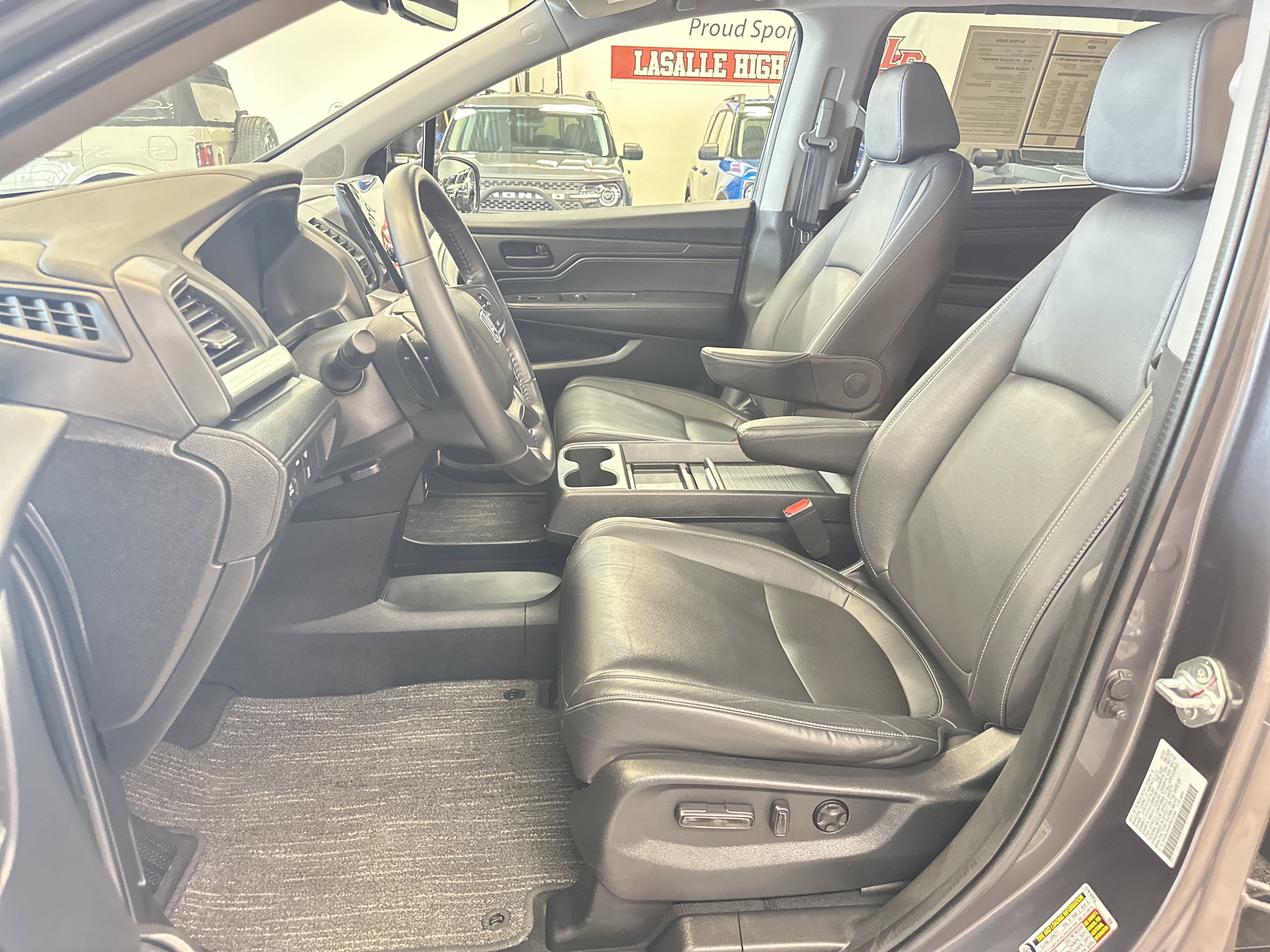 Used 2023 Honda Odyssey EX-L image 5