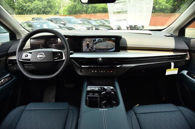 New 2025 Nissan Murano Platinum image 8