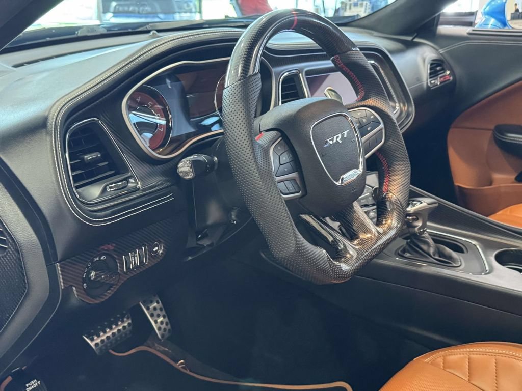 Used 2023 Dodge Challenger SRT Hellcat RWD image 2