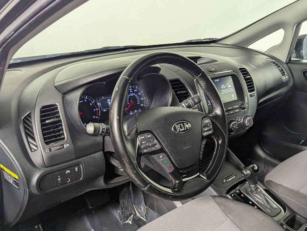 Used 2017 Kia Forte S w/ S Technology Package image 11
