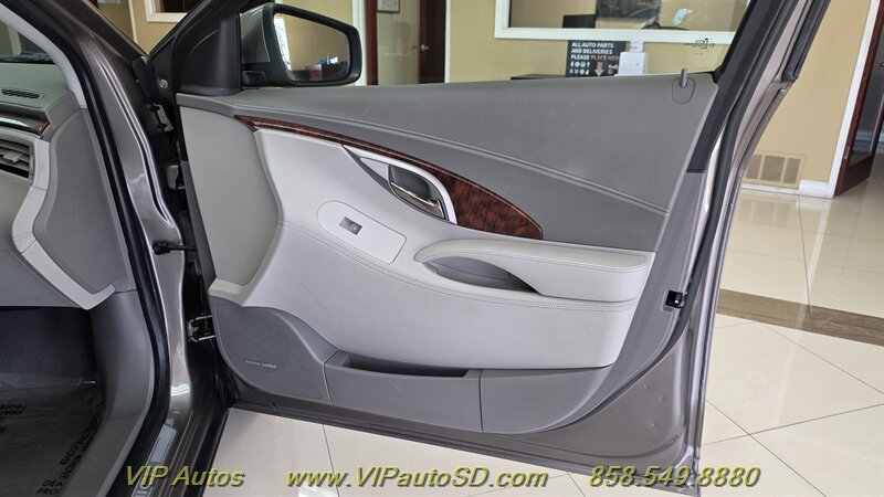 Used 2010 Buick LaCrosse CX FWD image 11