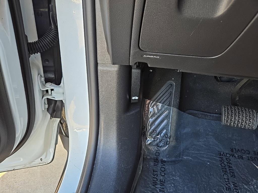 Used 2022 Buick Encore Preferred w/ Safety Package II image 36