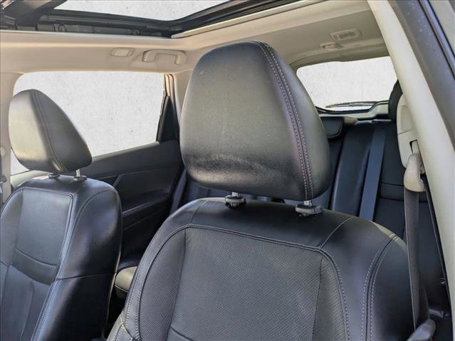 Used 2018 Nissan Rogue SL w/ Premium Package FWD image 15