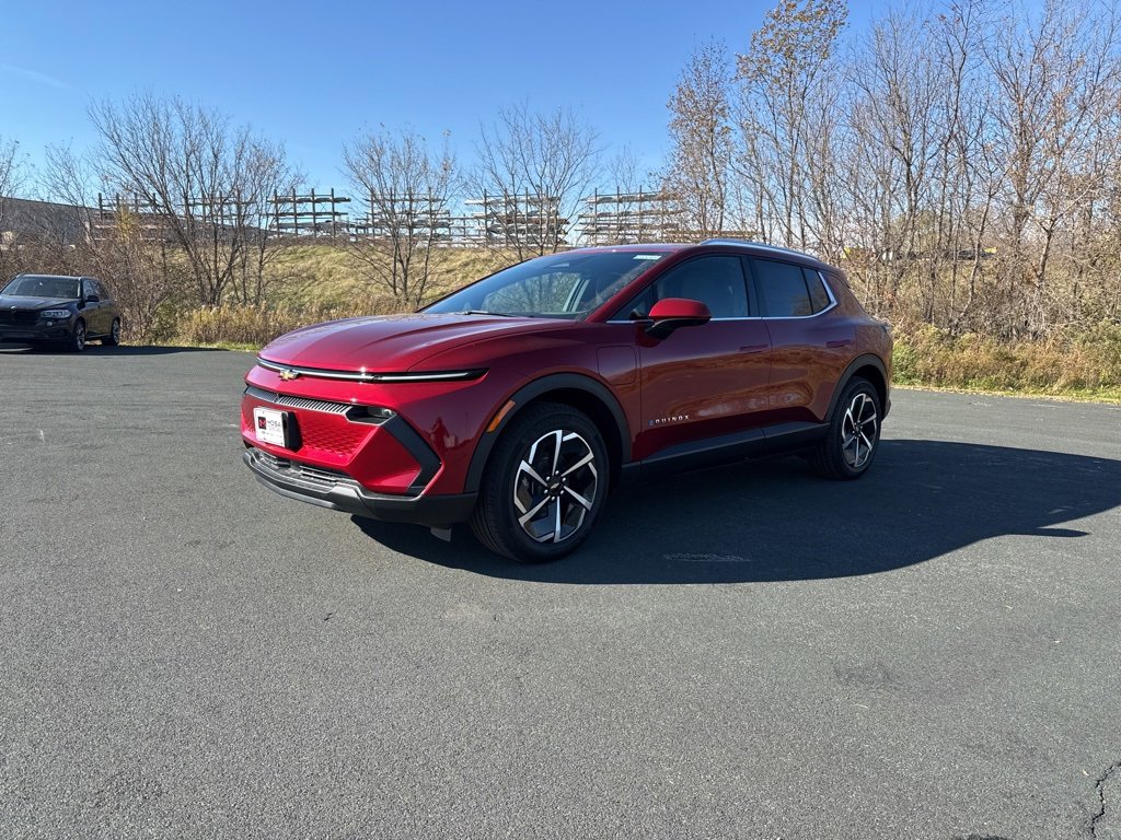 New 2026 Chevrolet Equinox EV LT image 3