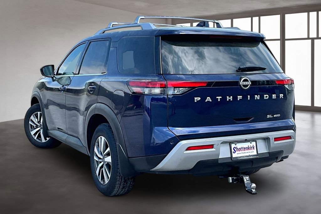 Used 2023 Nissan Pathfinder SL image 4