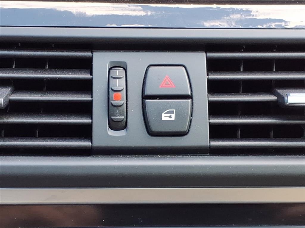 Used 2012 BMW 528i xDrive Sedan image 17