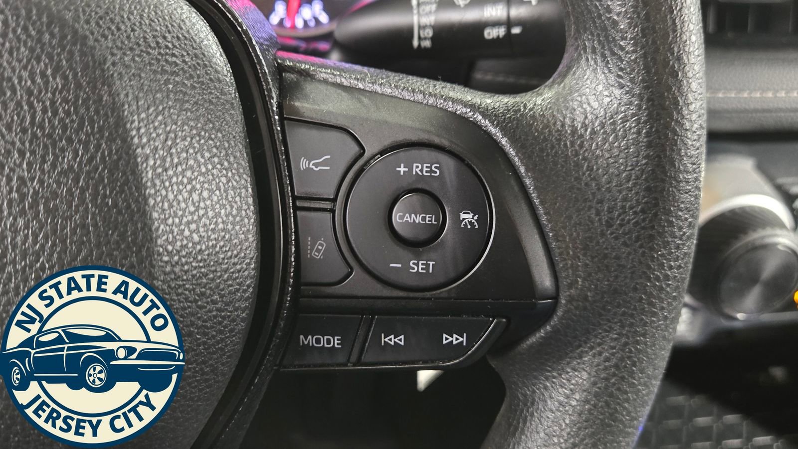 Used 2020 Toyota RAV4 LE w/ All Weather Liner Package image 13