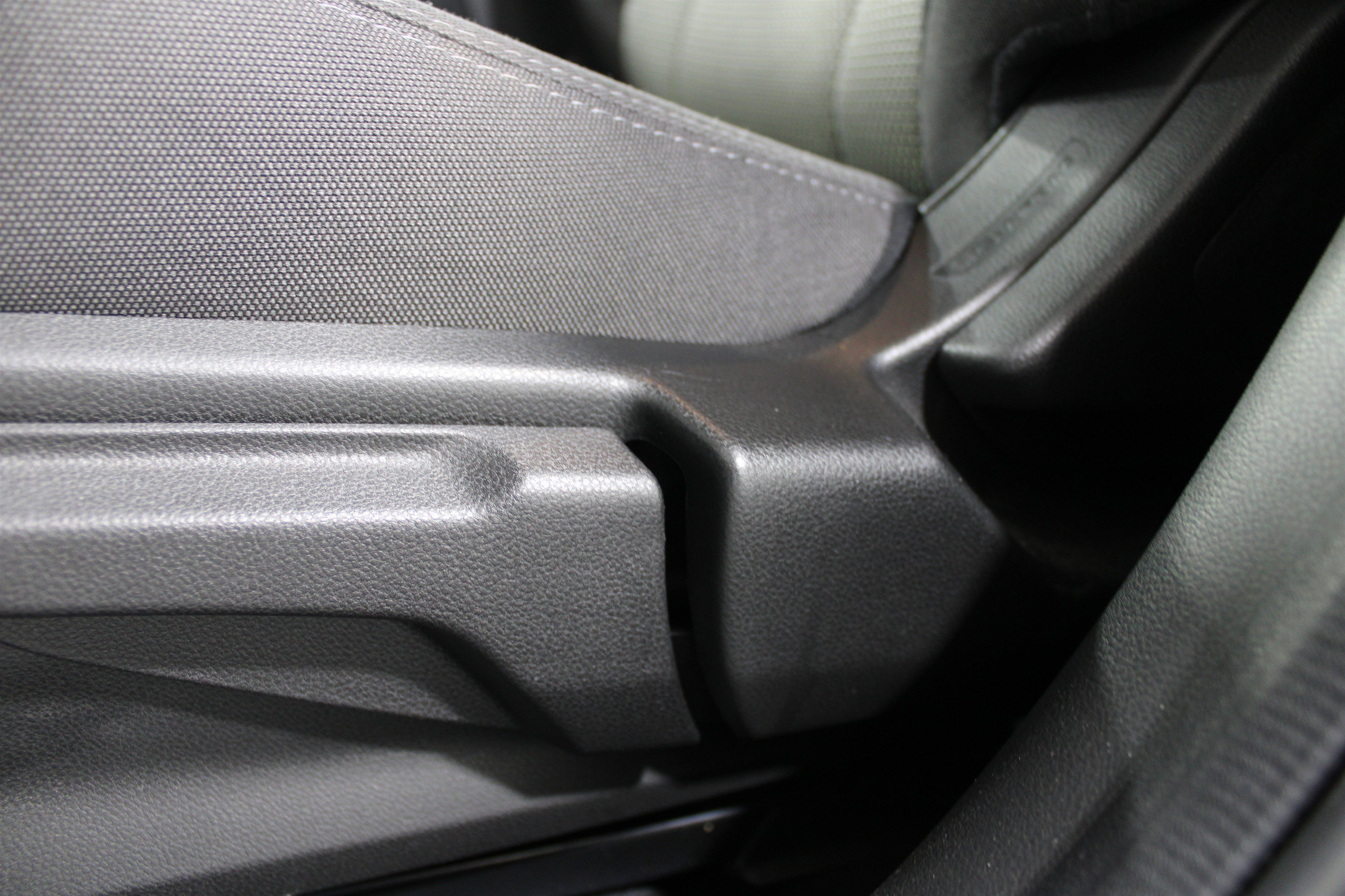 Used 2024 Subaru Crosstrek 2.0i Premium image 4