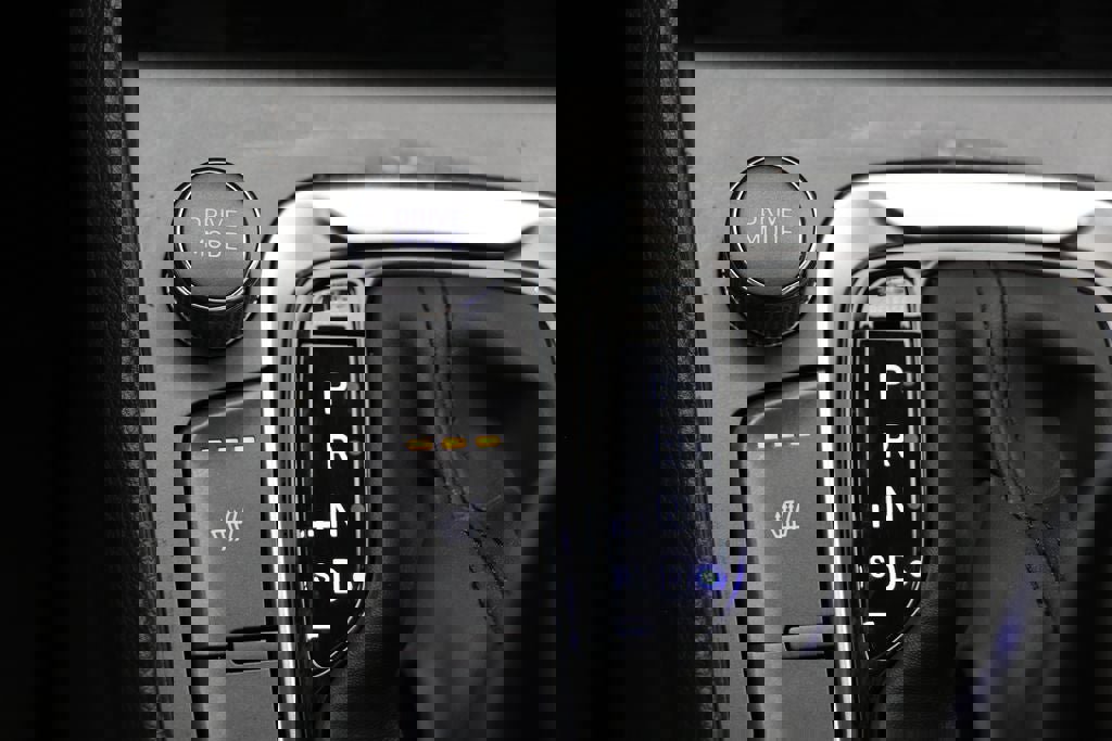 Used 2023 Hyundai Kona Limited image 25