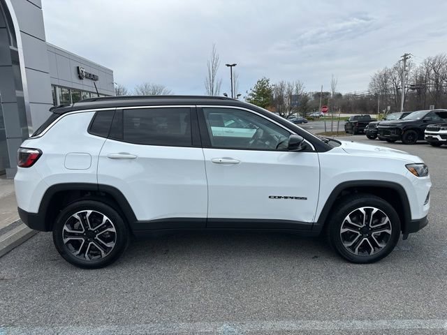 Certified 2022 Jeep Compass Limited image 9