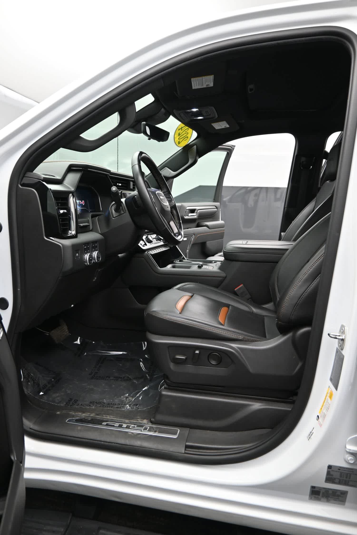 Used 2024 GMC Sierra 2500 AT4 w/ AT4 Premium Plus Package AWD/4WD image 18