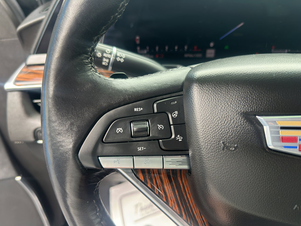 Used 2021 Cadillac Escalade Premium Luxury image 22