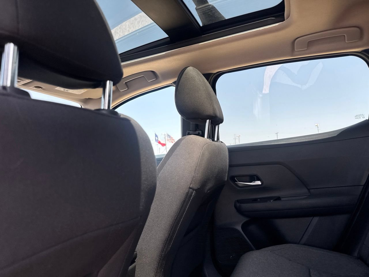 Certified 2025 Nissan Kicks SV w/ SV Premium Package FWD image 33