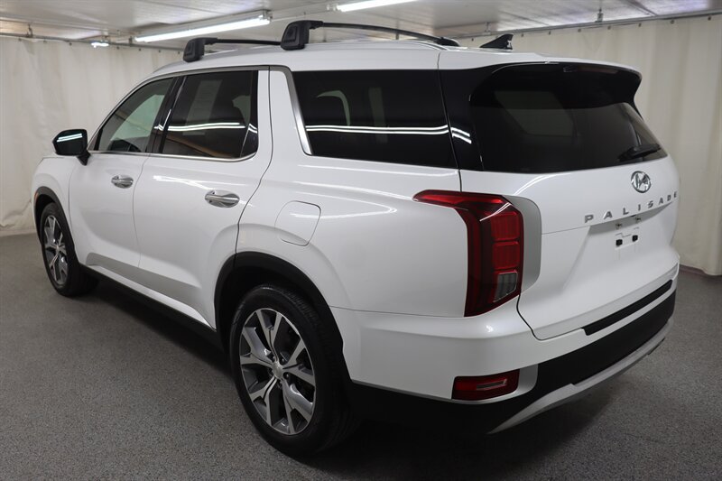 Used 2022 Hyundai Palisade SEL w/ Premium Package FWD image 4