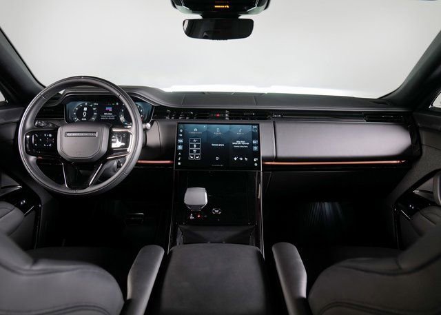 Used 2025 Land Rover Range Rover Sport Dynamic SE image 4
