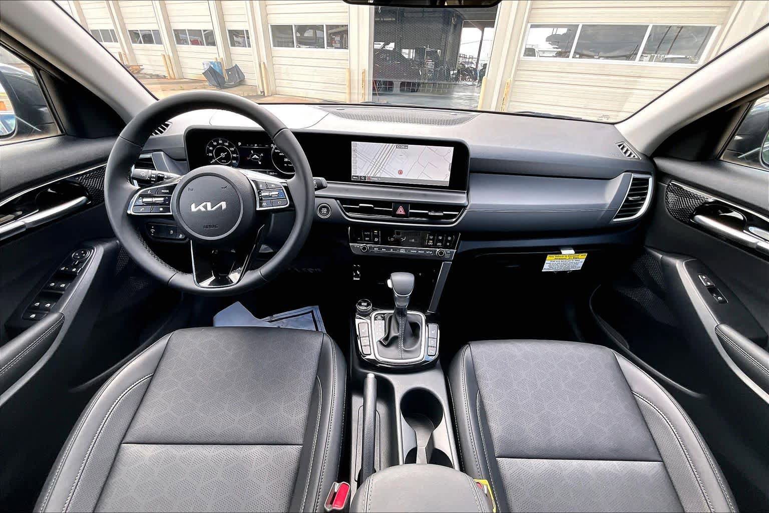 Certified 2026 Kia Seltos EX w/ EX Sunroof Package image 13