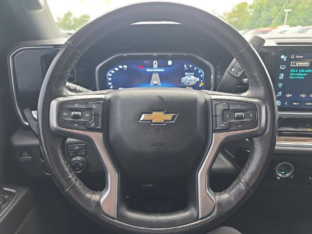 Used 2022 Chevrolet Silverado 1500 LT w/ Z71 Off-Road Package AWD/4WD image 25