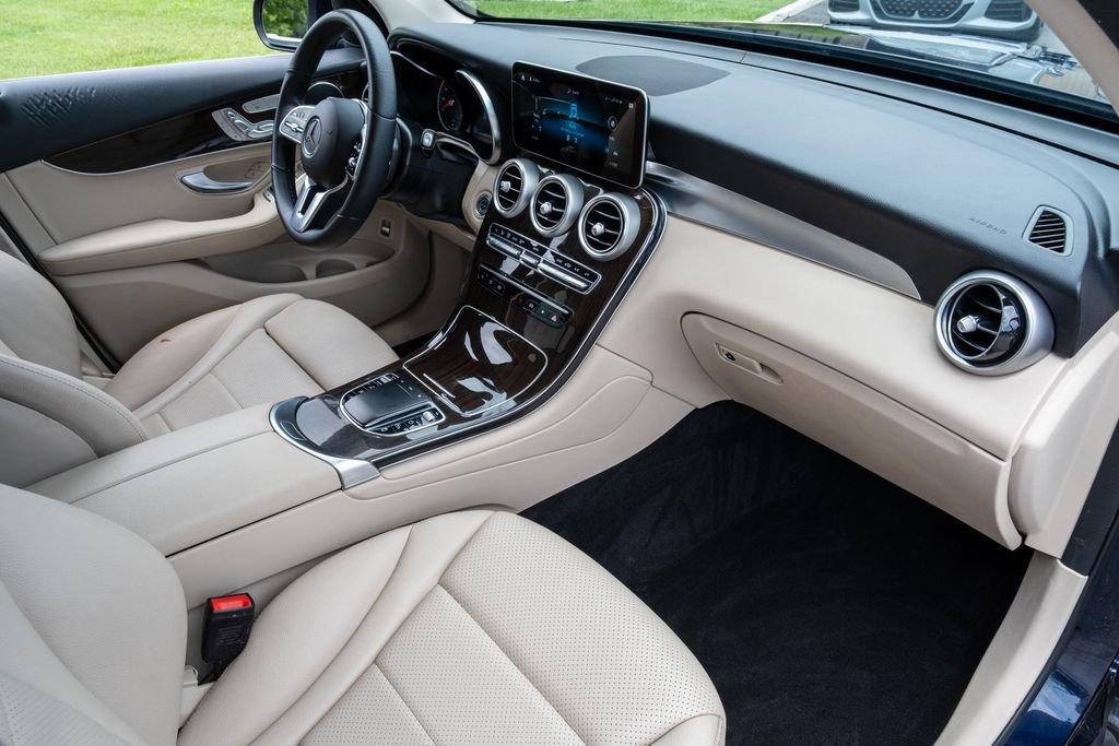 Used 2022 Mercedes-Benz GLC 300 4MATIC image 26