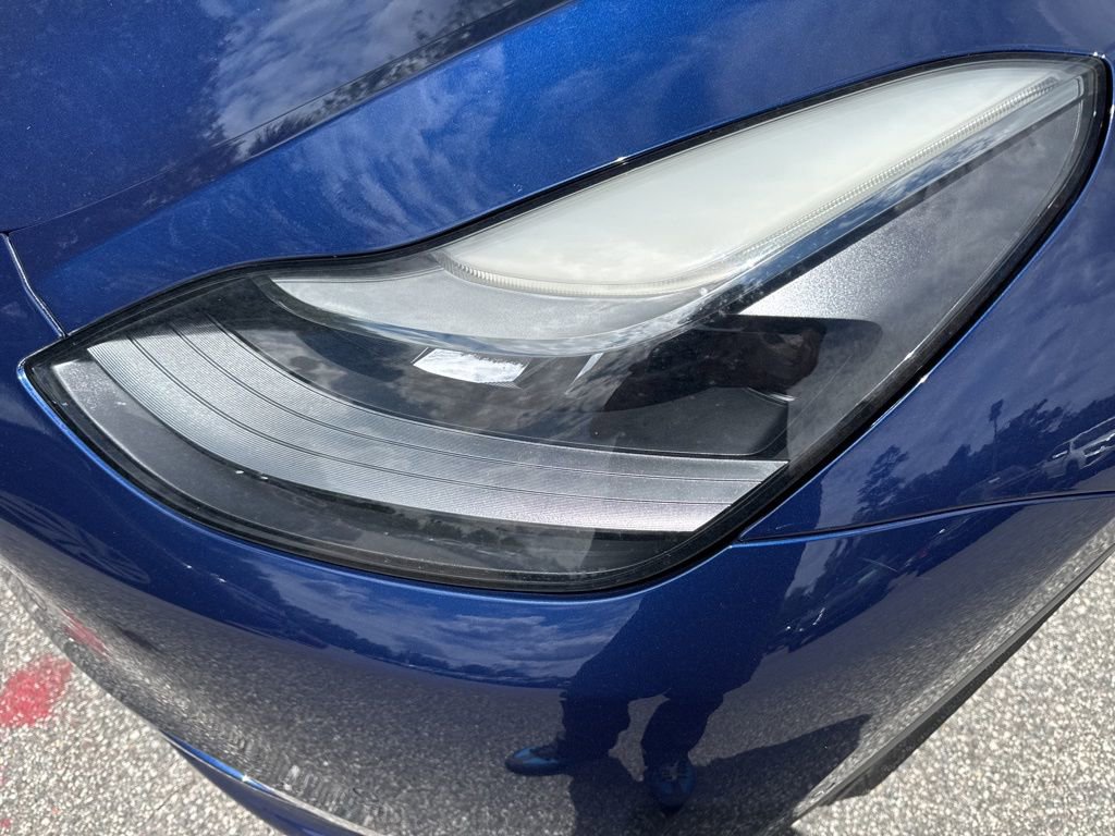 Used 2022 Tesla Model Y Performance AWD/4WD image 2