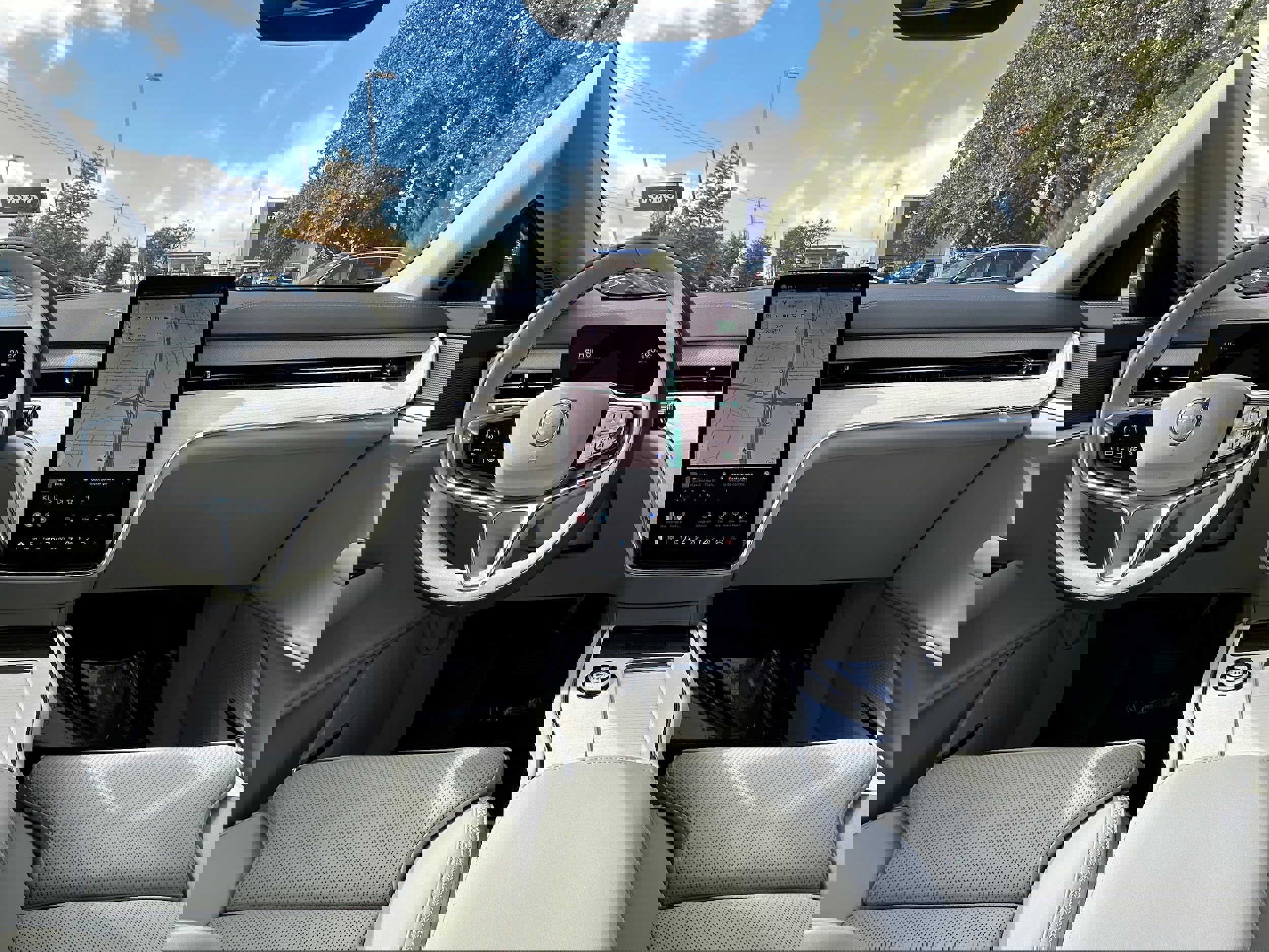 New 2025 Volvo EX90 Plus image 13