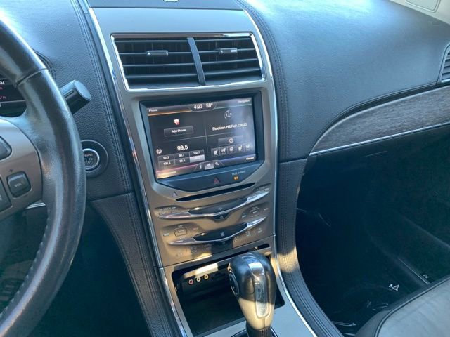 Used 2012 Lincoln MKX FWD image 22