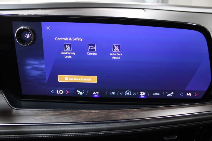 Certified 2025 Chevrolet Suburban Z71 image 52