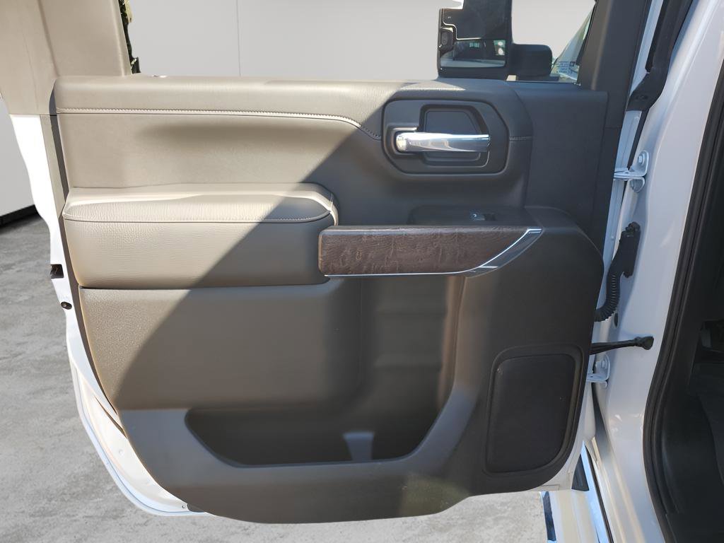 Used 2023 GMC Sierra 3500 Denali image 17