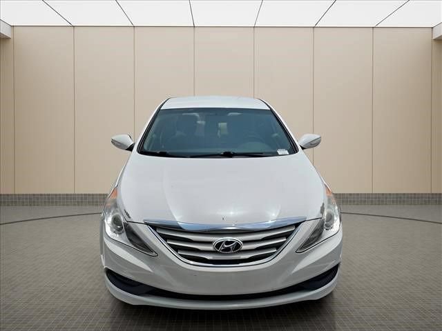 Used 2014 Hyundai Sonata GLS w/ Popular Equipment Group 2 FWD image 7