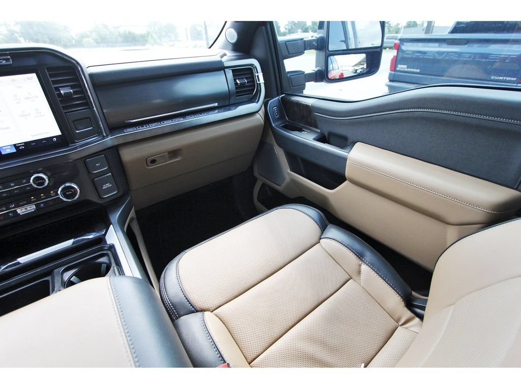 Used 2024 Ford F350 Lariat w/ Lariat Ultimate Package AWD/4WD image 13