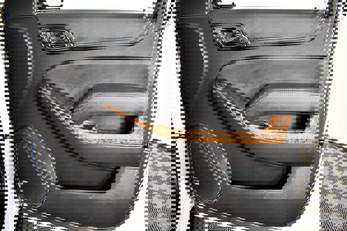 Used 2016 Chevrolet Suburban LTZ image 47