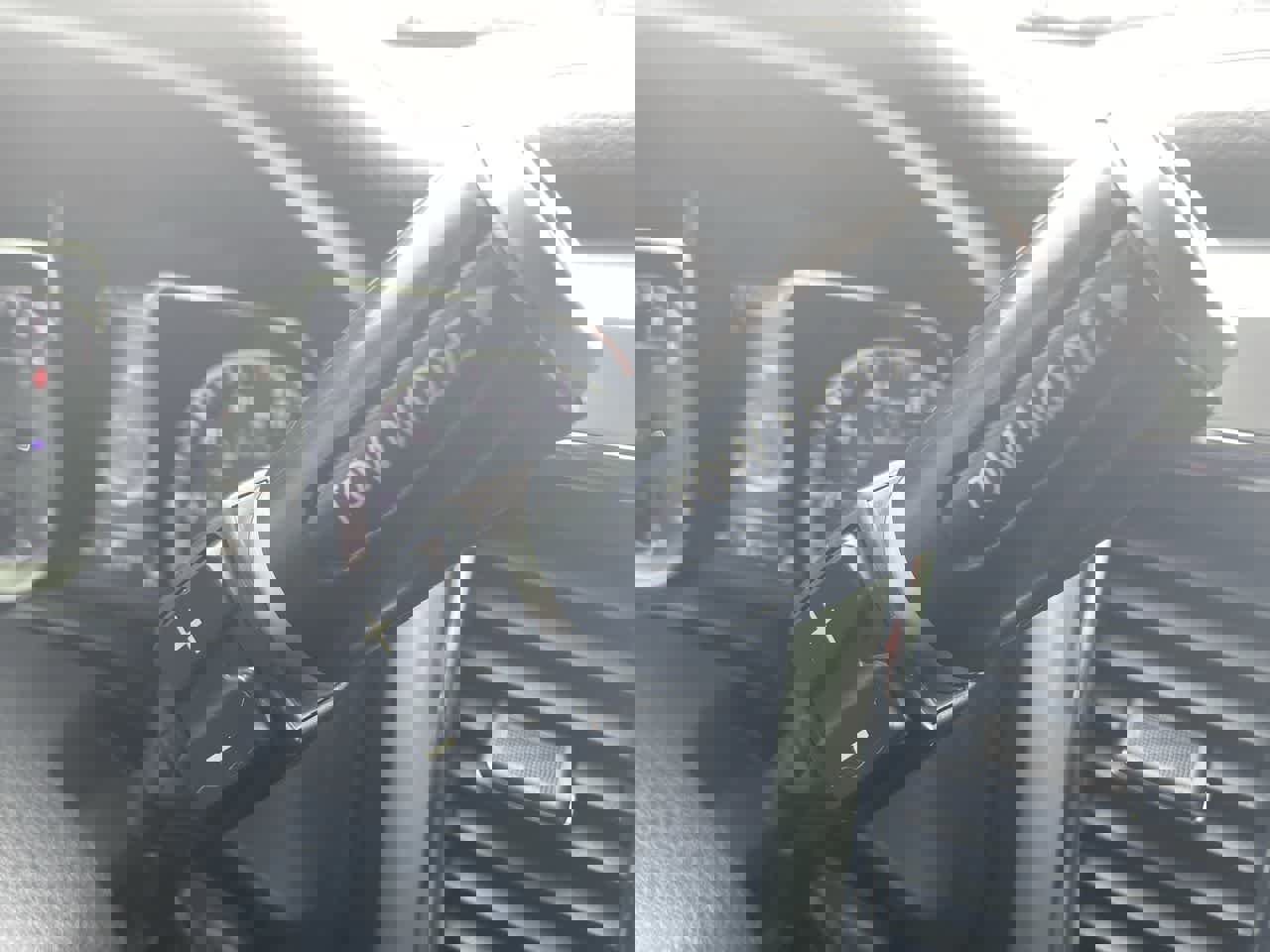 Used 2018 Nissan Titan SV w/ SV Convenience Package image 20