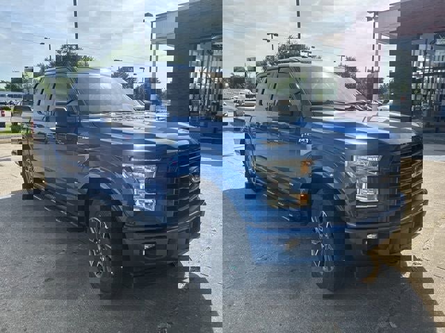 Used 2017 Ford F150 XLT w/ Equipment Group 302A Luxury AWD/4WD image 9