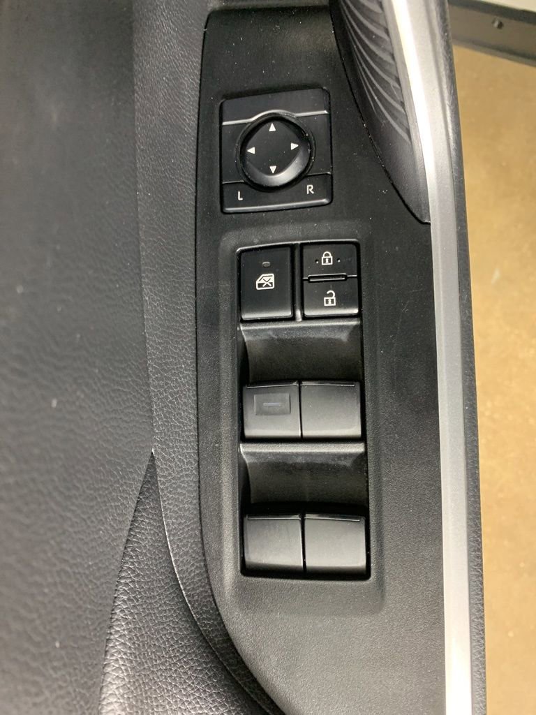 Used 2024 Toyota RAV4 LE image 17