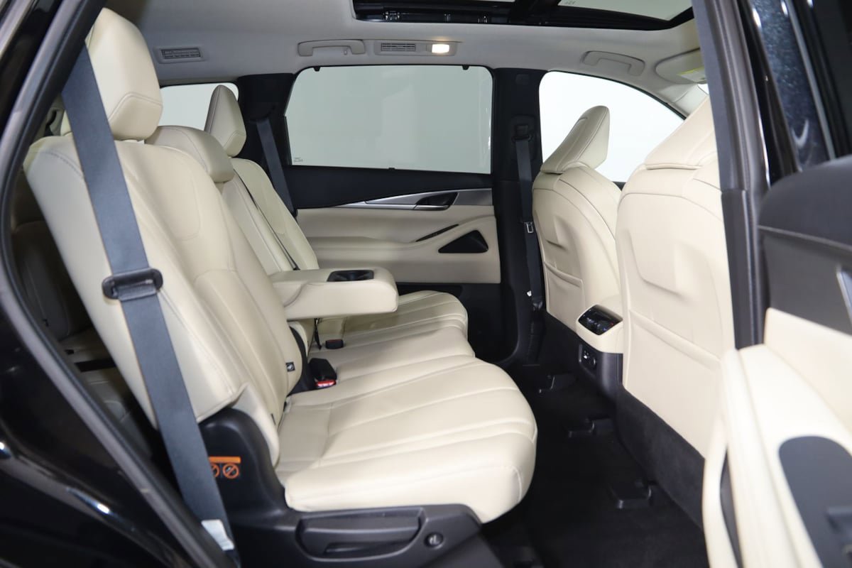 Used 2023 INFINITI QX60 Luxe w/ Cargo Package AWD/4WD image 14