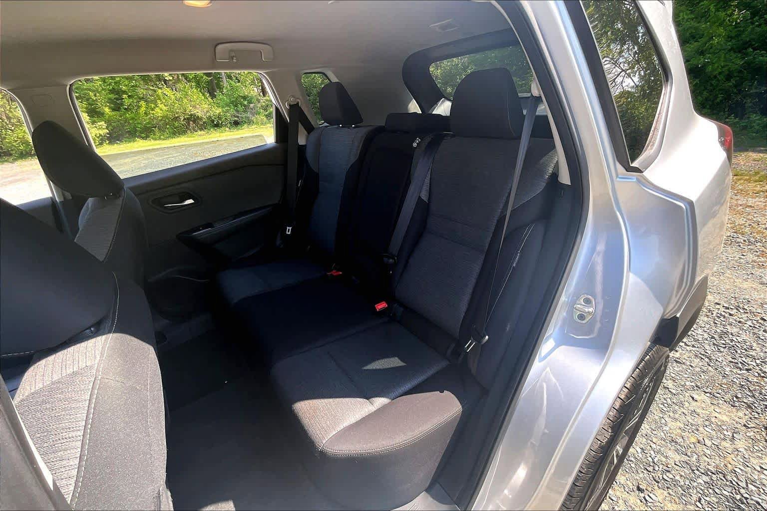 Used 2022 Nissan Rogue SV FWD image 20