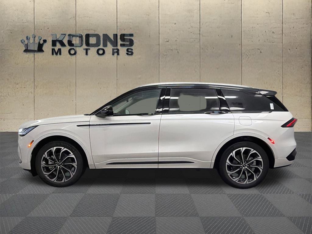 New 2026 Lincoln Nautilus Reserve image 4