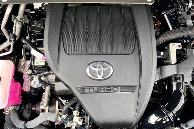 Certified 2024 Toyota Highlander XLE FWD image 32