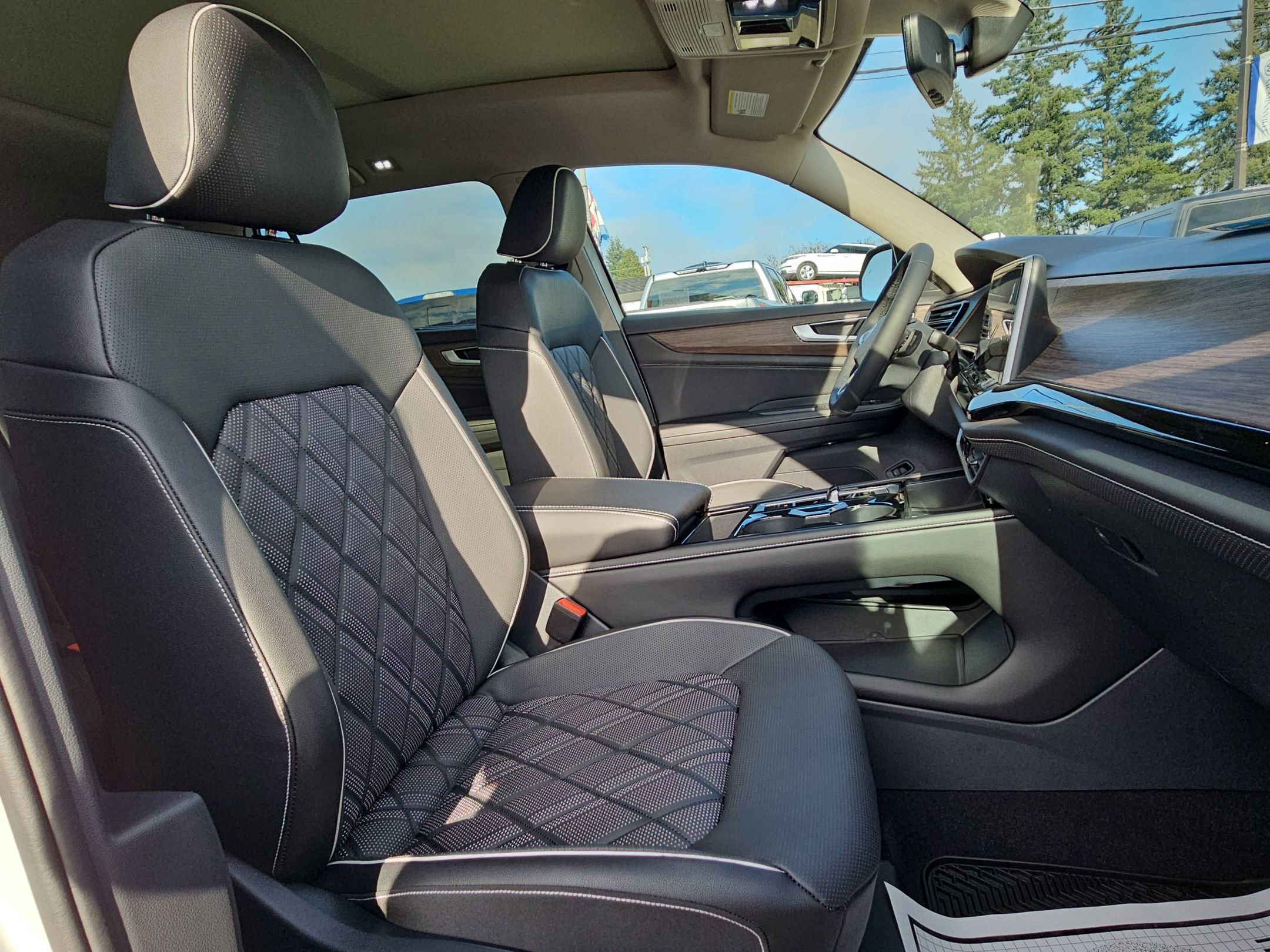 New 2026 Volkswagen Atlas SEL Premium R-Line image 30